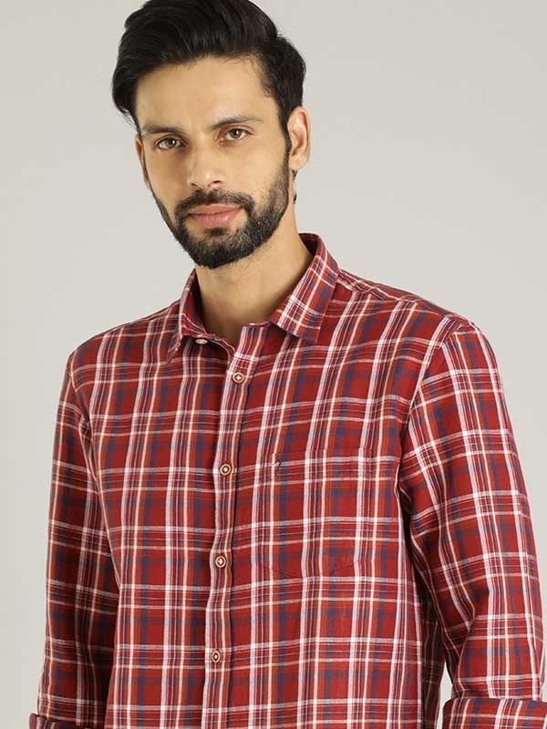 Indian Terrain Men Checkered Maroon Shirt